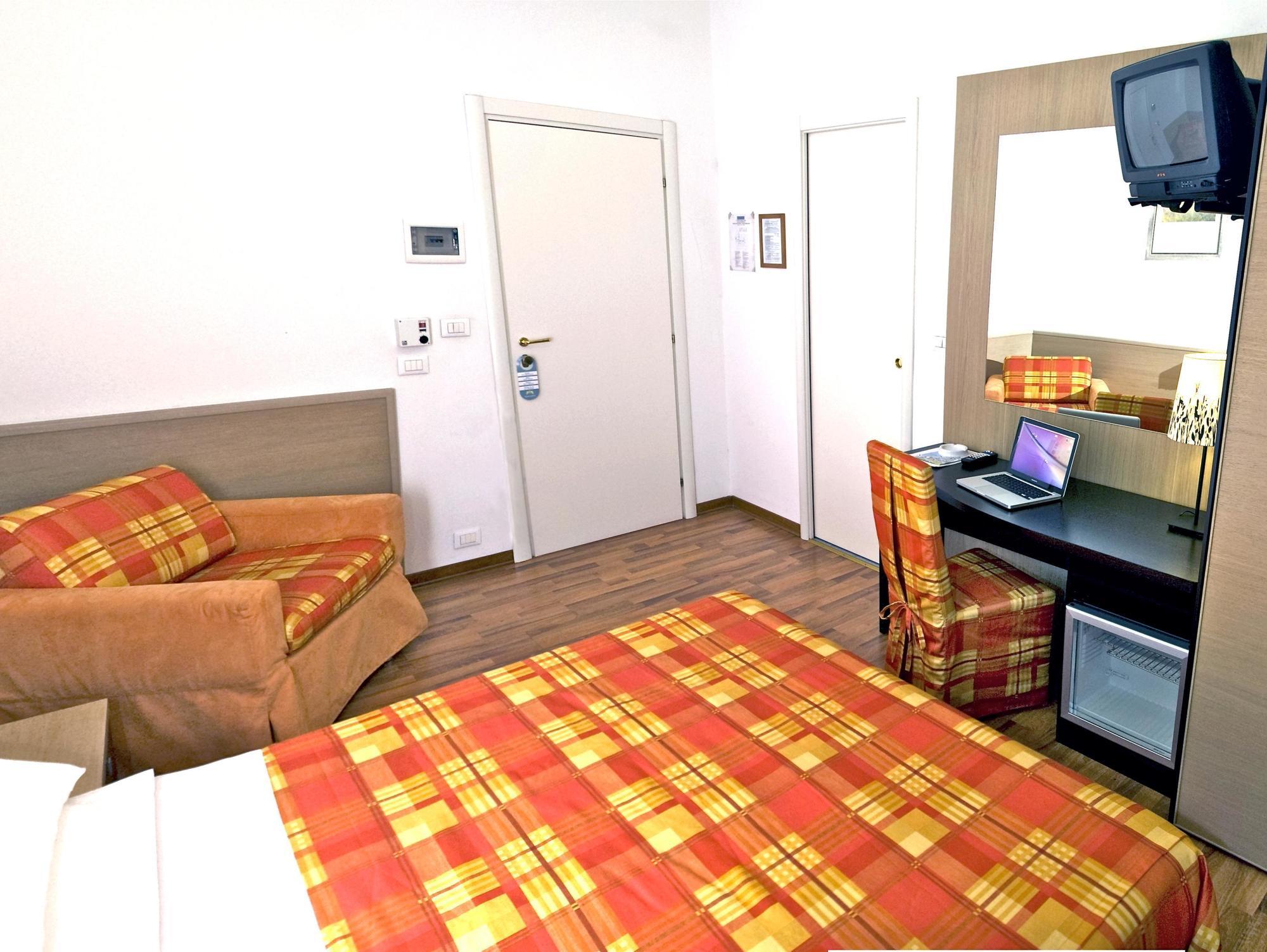 Nuovo Albergo Centro Trieszt Kültér fotó