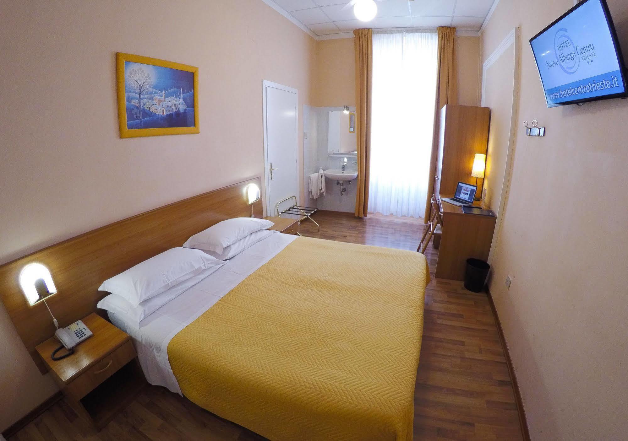 Nuovo Albergo Centro Trieszt Kültér fotó